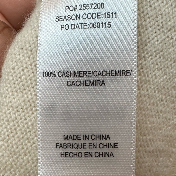 Splendid Cream Cowl Neck Sweater with Relaxed Fit 100% Cashmere Soft Knit - Picture 4 of 14